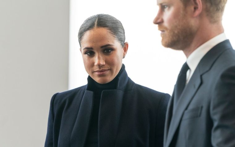 El Duque de Sussex hizo esta solicitud a su esposa en medio de las intervenciones de Kate Middleton y Carlos III que tuvieron en vilo al Reino Unido