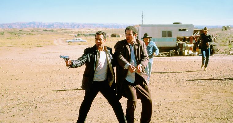 Dirigida por Martin Brest. Dirigida por Martin Brest.