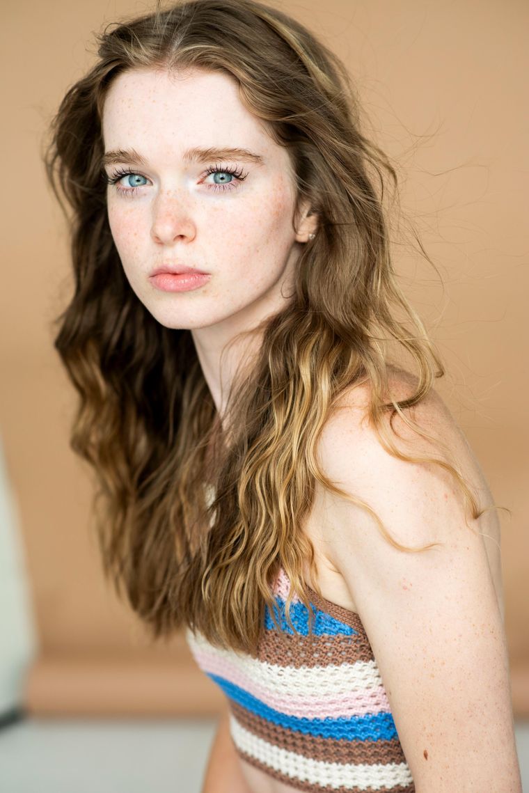 Summer H. Howell ha participado en diversas películas de terror. La más conocida es La maldición de Chucky de 2013. Summer H. Howell ha participado en diversas películas de terror. La más conocida es La maldición de Chucky de 2013.