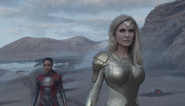 Thena y todos los Eternals combaten las malas críticas
