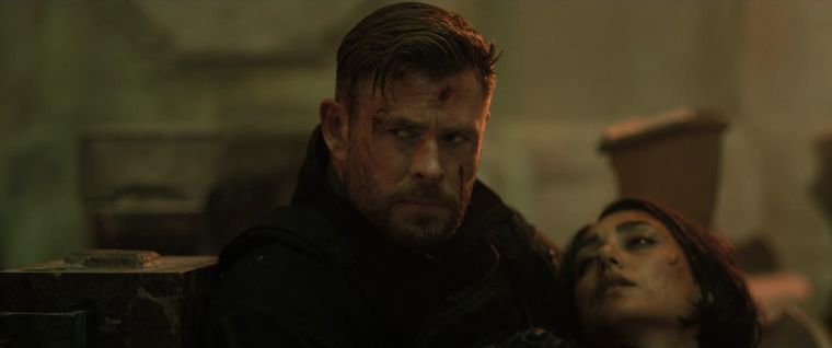 extraction-2-netflix-chris-hemsworth-Golshifteh-Farahani