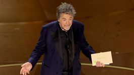 El actor reveló que fue una decisión de los productores el no repetir los nominados y que su trabajo era sólo anunciar al ganador