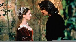 Drew Barrymore y Dougray Scott en Por siempre: Cenicienta, una historia de amor (1998).