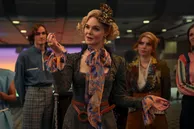 Elle Fanning como Effie Trinket en Los Juegos del Hambre: Amanecer en la Cosecha.