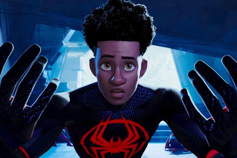 Miles Morales tiene que encontrar la manera de salvar a su padre y al universo