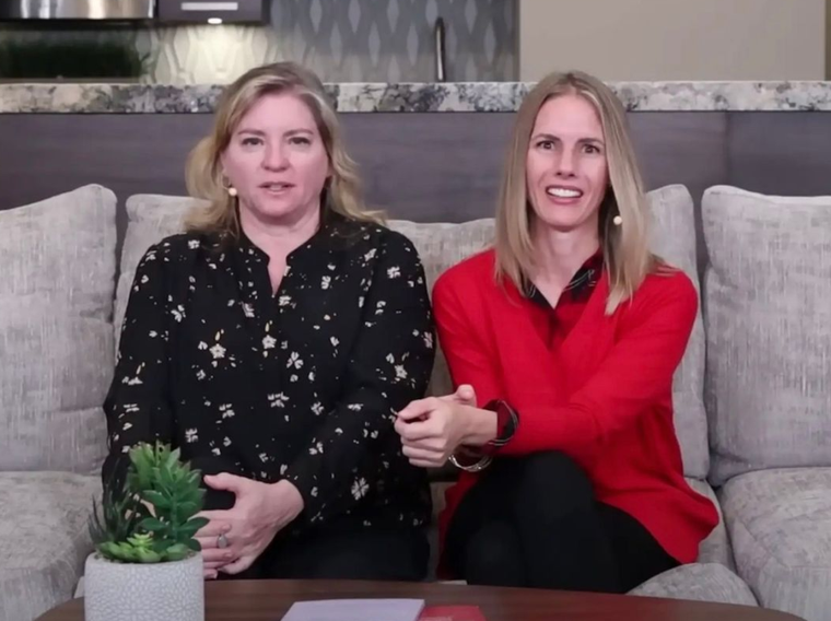 Jodi Hildebrandt junto a Ruby Franke Jodi Hildebrandt junto a Ruby Franke