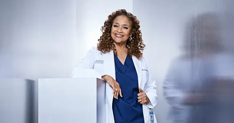 Debbie Allen interpreta a la doctora Catherine Fox en Grey's Anatomy. Debbie Allen interpreta a la doctora Catherine Fox en Grey's Anatomy. 