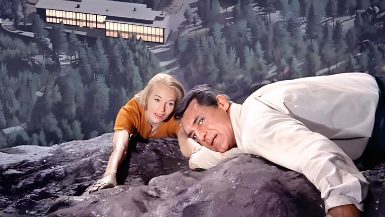 Cary Grant y Eve Kendall en Intriga internacional (1959).