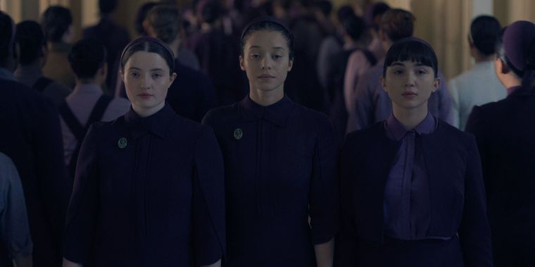 Daisy, Agnes y Shuna en el gran final de temporada de Los Testamentos.
