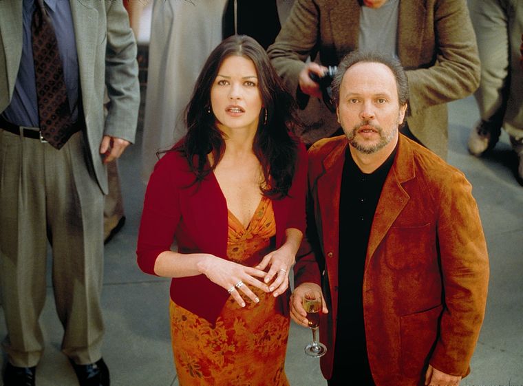 Catherine Zeta-Jones, Billy Crystal, John Cusack y Julia Roberts protagonizan esta divertida comedia romántica Catherine Zeta-Jones, Billy Crystal, John Cusack y Julia Roberts protagonizan esta divertida comedia romántica