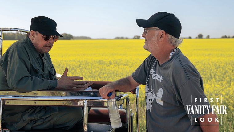 Mark Hamill junto al director Francis Lawrence. Mark Hamill junto al director Francis Lawrence.