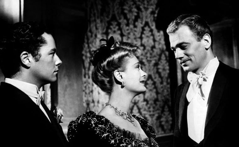 La copia original de Los magníficos Ambersons era de 131 minutos pero solo quedaron 87. La copia original de Los magníficos Ambersons era de 131 minutos pero solo quedaron 87.