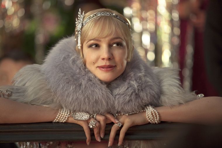 Carey Mulligan interpreta a Daisy Buchanan en la adaptación de 2013 del clásico de F. Scott Fitzgerald, El Gran Gatsby.