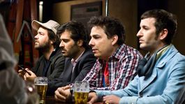 Los cuatro amigos de Días de Vinilo, que compartirán las buenas y malas experiencias de su vida