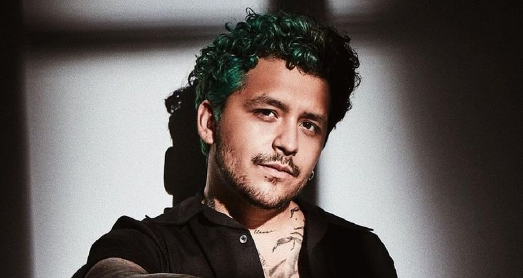 Christian Nodal vuelve a estar en el ojo del huracán