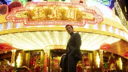 Un drama elegante y nostálgico que captura el espíritu de una ciudad en plena transformación. Un drama elegante y nostálgico que captura el espíritu de una ciudad en plena transformación.