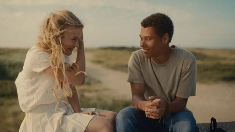 Este filme contiene mucho misterio e intriga