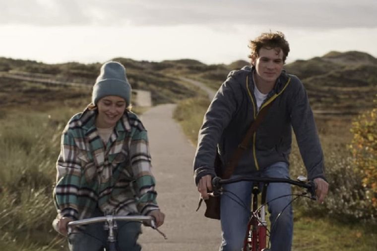 La isla negra es una película alemana de Netflix.