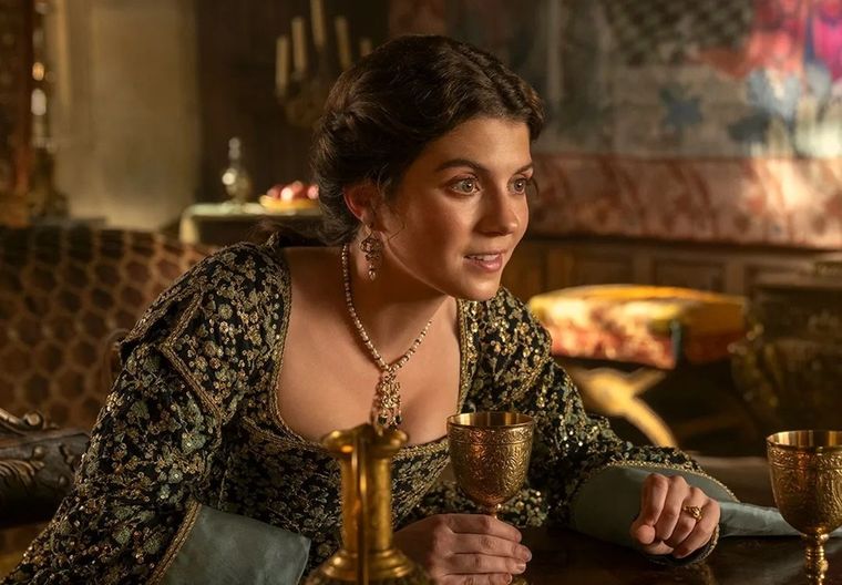 Una historia de época reinventada con humor, rebeldía y un toque de fantasía romántica. Una historia de época reinventada con humor, rebeldía y un toque de fantasía romántica.