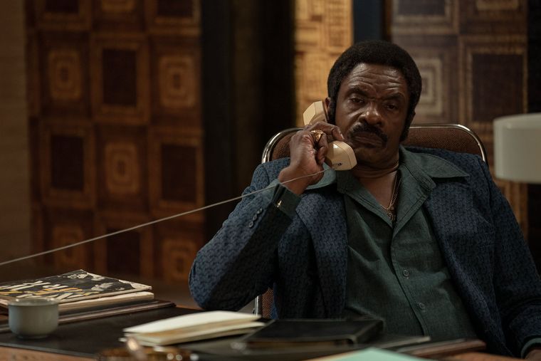 Keith David se convierte en el villano de la historia. Keith David se convierte en el villano de la historia.