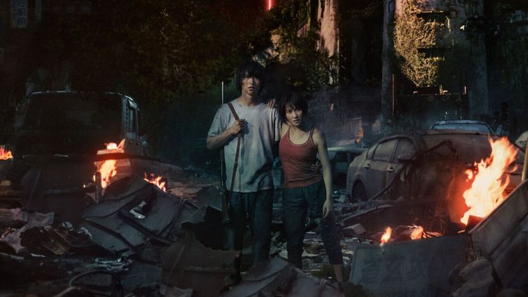 Kento Yamazaki y Tao Tsuchiya, protagonistas de Alice in Borderland. Kento Yamazaki y Tao Tsuchiya, protagonistas de Alice in Borderland.