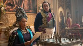 Golda Rosheuvel como la Reina Charlotte en la cuarta temporada de Bridgerton. Golda Rosheuvel como la Reina Charlotte en la cuarta temporada de Bridgerton.