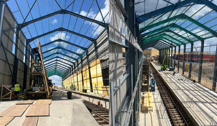 El anden donde los estudiantes abordarán el Hogwarts Express El anden donde los estudiantes abordarán el Hogwarts Express 