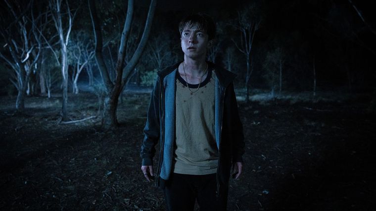 Una película de ciencia ficción, terror y temática queer. Una película de ciencia ficción, terror y temática queer.