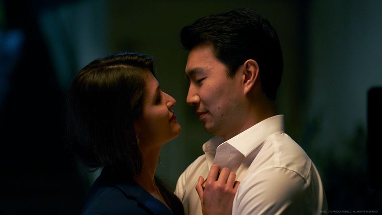 El filme adapta el popular libro homónimo de Taylor Jenkins Reid El filme adapta el popular libro homónimo de Taylor Jenkins Reid