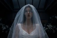 Camila Morrone protagoniza Algo terrible está a punto de suceder.&nbsp;