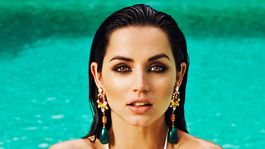 Ana de Armas está siendo convocada por prestigiosas marcas para campañas de publicidad