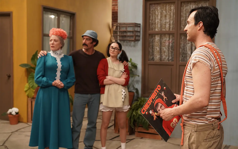 Para el showrunner, los condimentos claves de Chespirito: Sin querer queriendo pueden encontrarse en la vida de cualquier ser humano, ya que, Roberto Gómez Bolaños era un hombre común, con fortalezas y debilidades. Para el showrunner, los condimentos claves de Chespirito: Sin querer queriendo pueden encontrarse en la vida de cualquier ser humano, ya que, Roberto Gómez Bolaños era un hombre común, con fortalezas y debilidades.