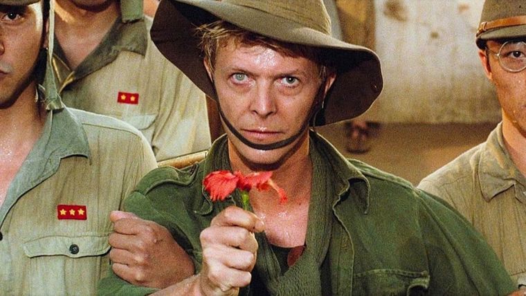 El artista británico David Bowie protagoniza Feliz Navidad, Mr. Lawrence.