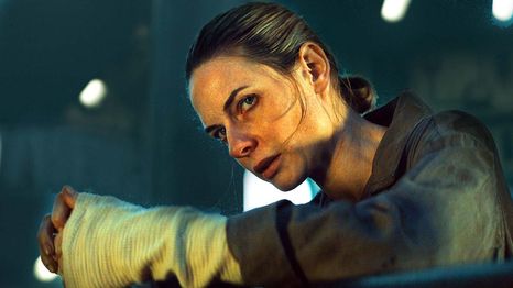 Silo es una de las grandes series en transmición de Apple TV.