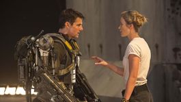 Tom Cruise y Emily Blunt en Al filo del mañana (2014) Tom Cruise y Emily Blunt en Al filo del mañana (2014)