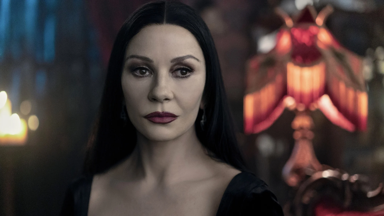 Catherine Zeta-Jones como Morticia Addams. Catherine Zeta-Jones como Morticia Addams.