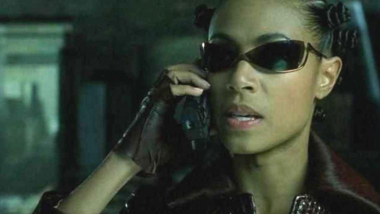 Jada Pinkett Smith como Niobe