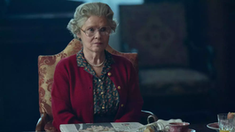 La plataforma se reunió con Peter Morgan para hablar sobre el futuro de la aclamada serie y una posible extensión de la historia