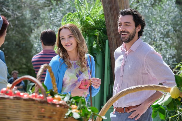 La actriz Hunter King reveló los detalles del detrás de escena de esta producción que se rodó íntegramente en Italia y con un elenco norteamericano e italiano