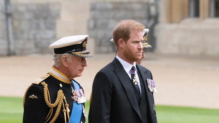 Las negociaciones entre Harry y la familia real para que el príncipe asista a la coronación