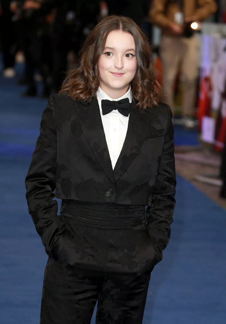 Bella Ramsey opinó que la división debería realizarse sobre el género del personaje y no del intérprete. Bella Ramsey opinó que la división debería realizarse sobre el género del personaje y no del intérprete.