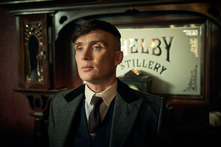 Cillian Murphy interpreta a Thomas Shelby