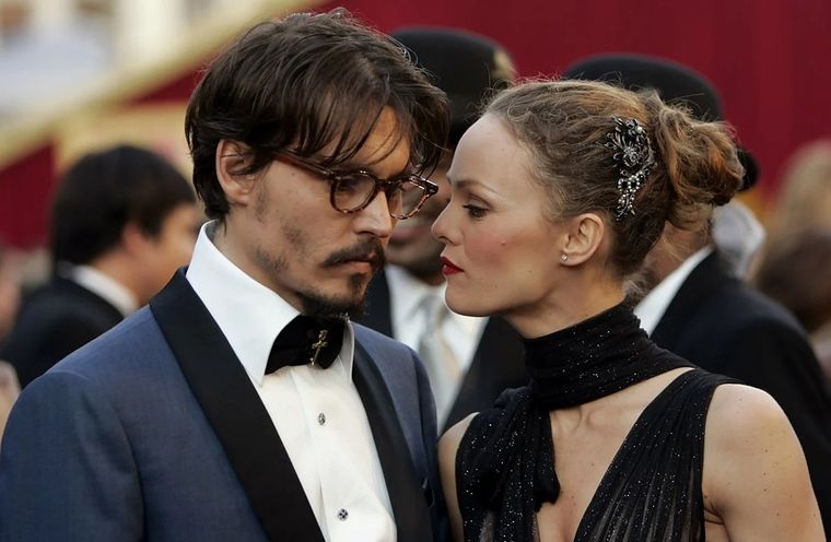 Johnny Depp tuvo dos hijos con Vanessa Paradis.