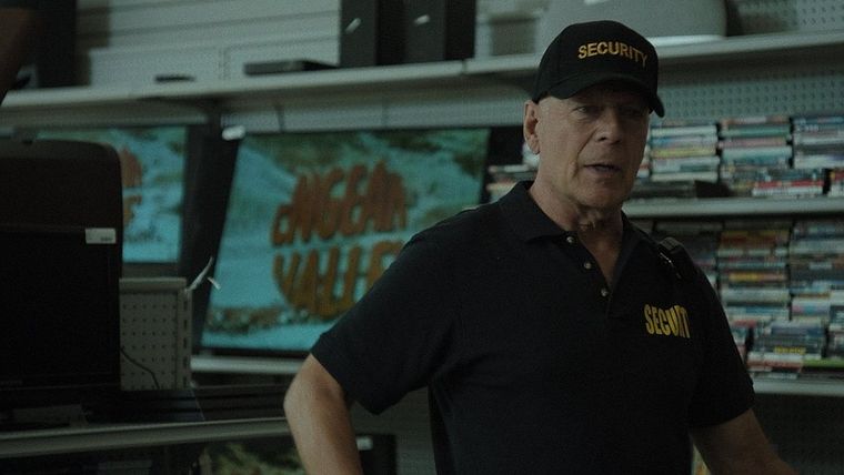 En el lugar equivocado es una de las últimas películas que filmó Bruce Willis