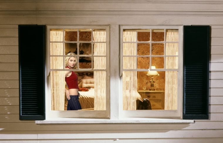 Elisha Cuthbert protagoniza La chica de al lado