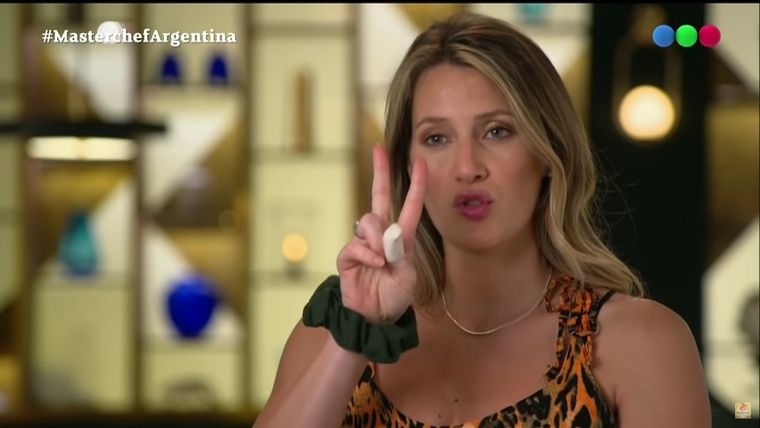 Mica se enojó con Betu.