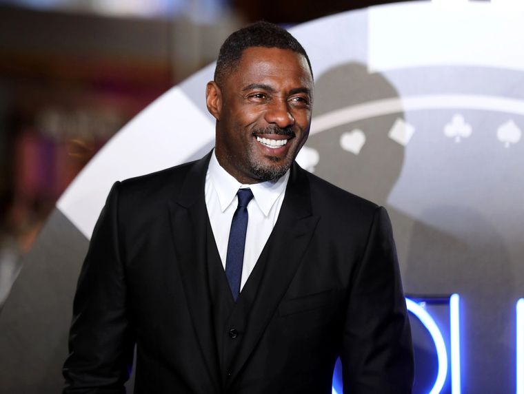 Si bien para Idris Elba es un honor formar parte de los nombres que suenan fuerte para interpretar a James Bond aunque confesó que no siente que sea el rol para un actor negro. Si bien para Idris Elba es un honor formar parte de los nombres que suenan fuerte para interpretar a James Bond aunque confesó que no siente que sea el rol para un actor negro.