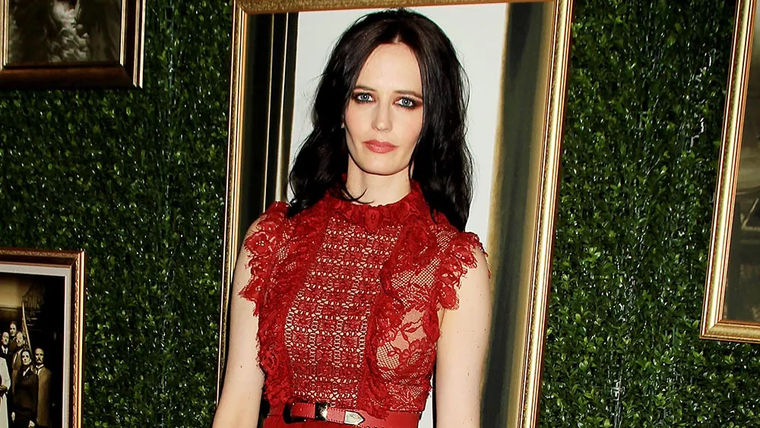 Merlina será la vuelta de Eva Green a las series de género tras su papel protagónico en el drama de terror Penny Dreadful. Merlina será la vuelta de Eva Green a las series de género tras su papel protagónico en el drama de terror Penny Dreadful.