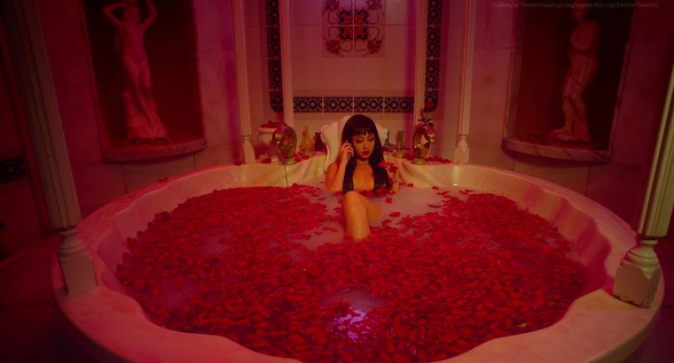 Erika Sawajiri en Helter Skelter (2012).