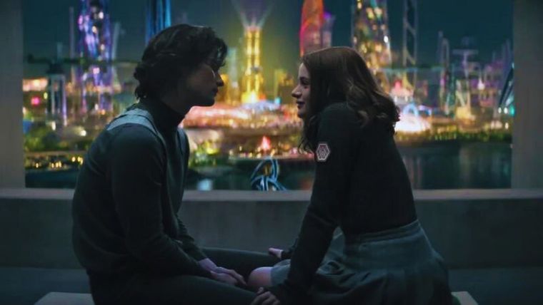 Joey King es la protagonista de la adaptación cinematográfica, Los feos.